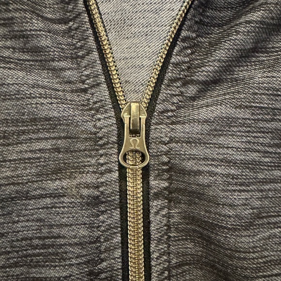 Lululemon Full Zip Jacket | Size 8 - Picture 5 of 8